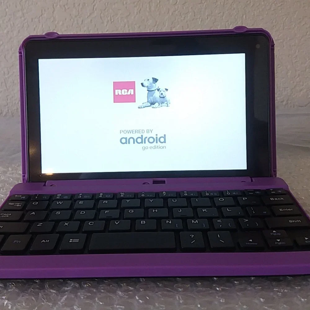RCA Voyager Pro Tablet W/ Keyboard Case, 7